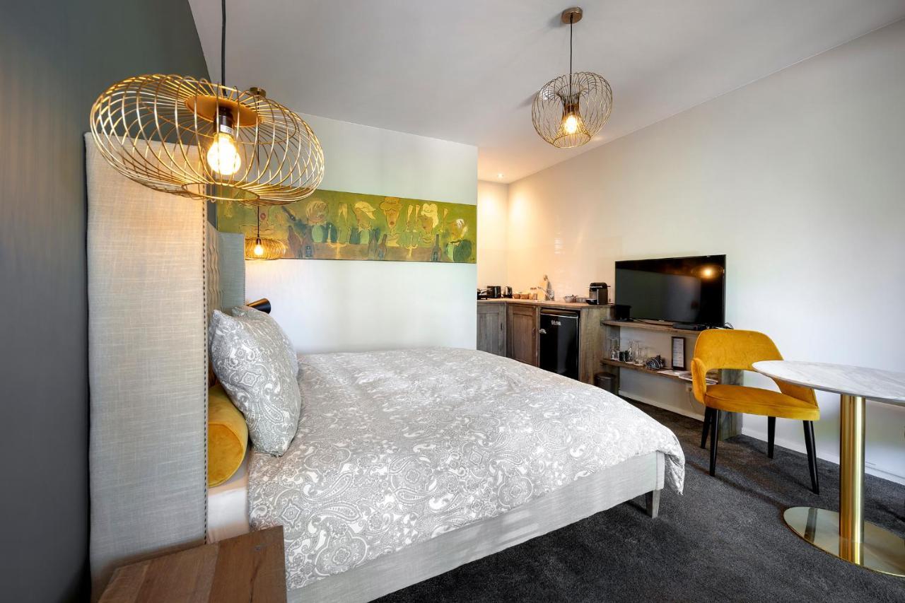 Aubergine Logeren & Dineren Bed & Breakfast Тегелен Екстериор снимка