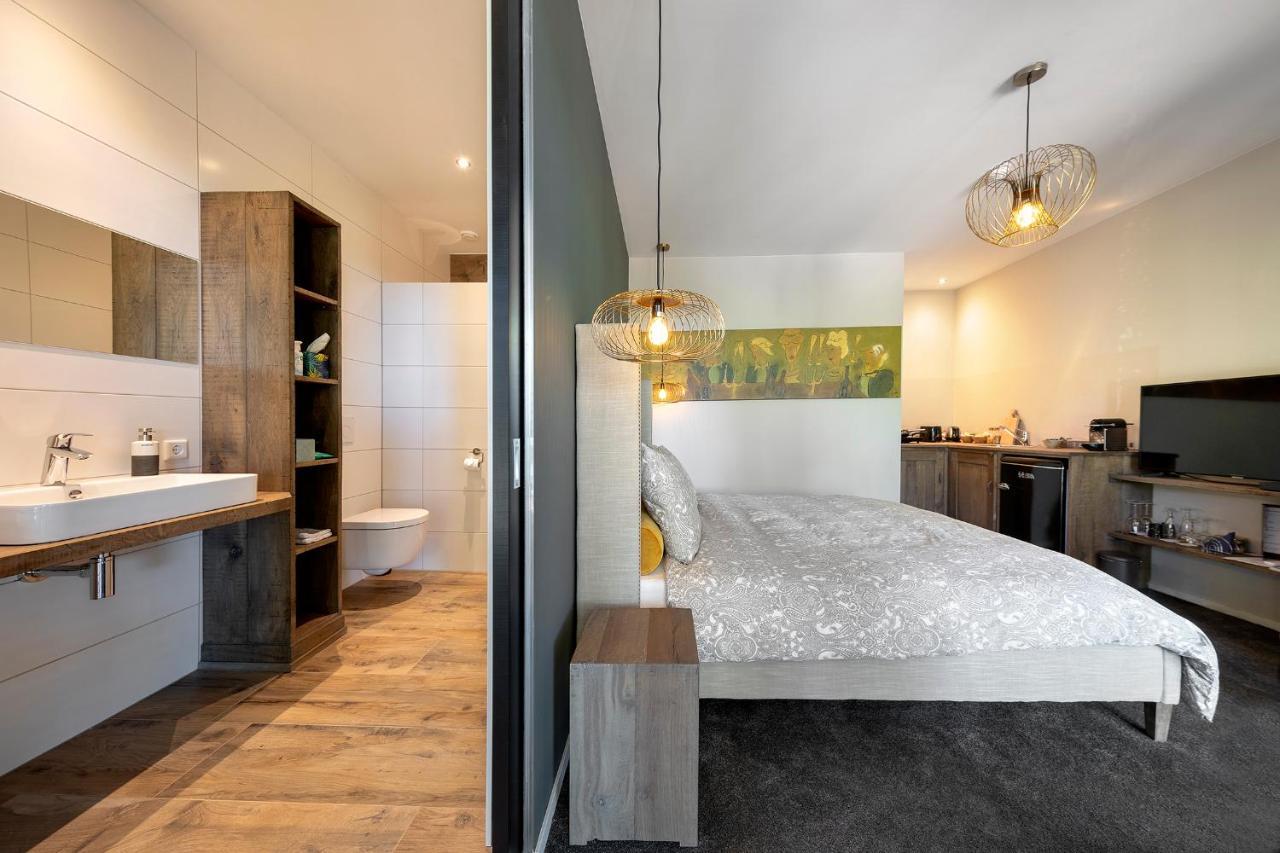 Aubergine Logeren & Dineren Bed & Breakfast Тегелен Екстериор снимка